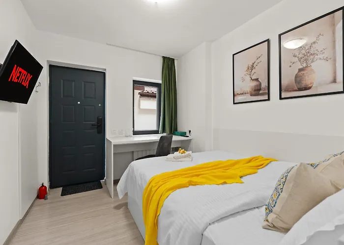 Little In Old Town * Bukarest